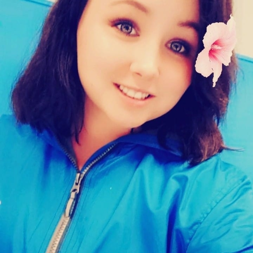 Meet your Posher, Alexsis
